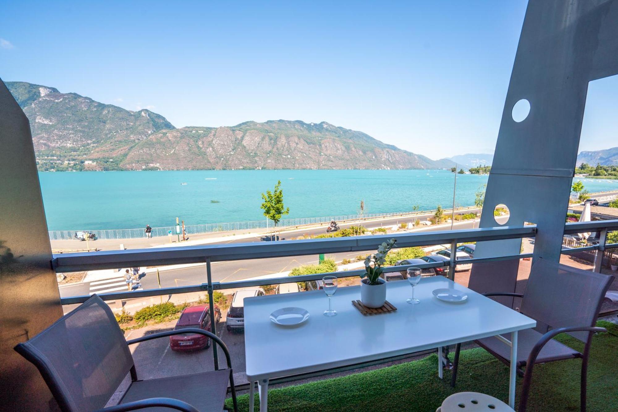 Cabana & Fenetre Sur Lac - Terrasse & Parking Tresserve Eksteriør bilde